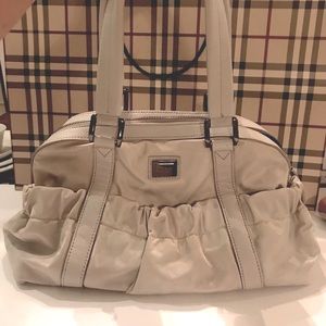 SALE ❤️❤️ Burberry designer handbag .. BEAUTIFUL
